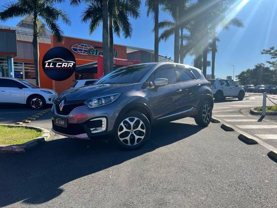RENAULT CAPTUR 1.6 16V SCE FLEX BOSE X-TRONIC RENAULT CAPTUR 1.6 16V SCE FLEX BOSE X-TRONIC